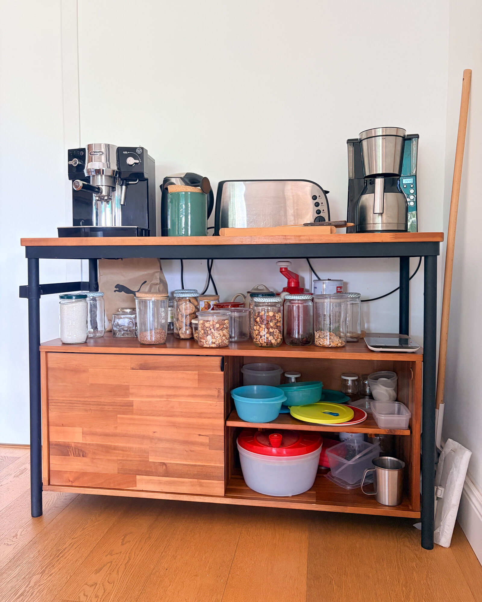 Cuisine du Projet Perrières avant travaux, vue 4